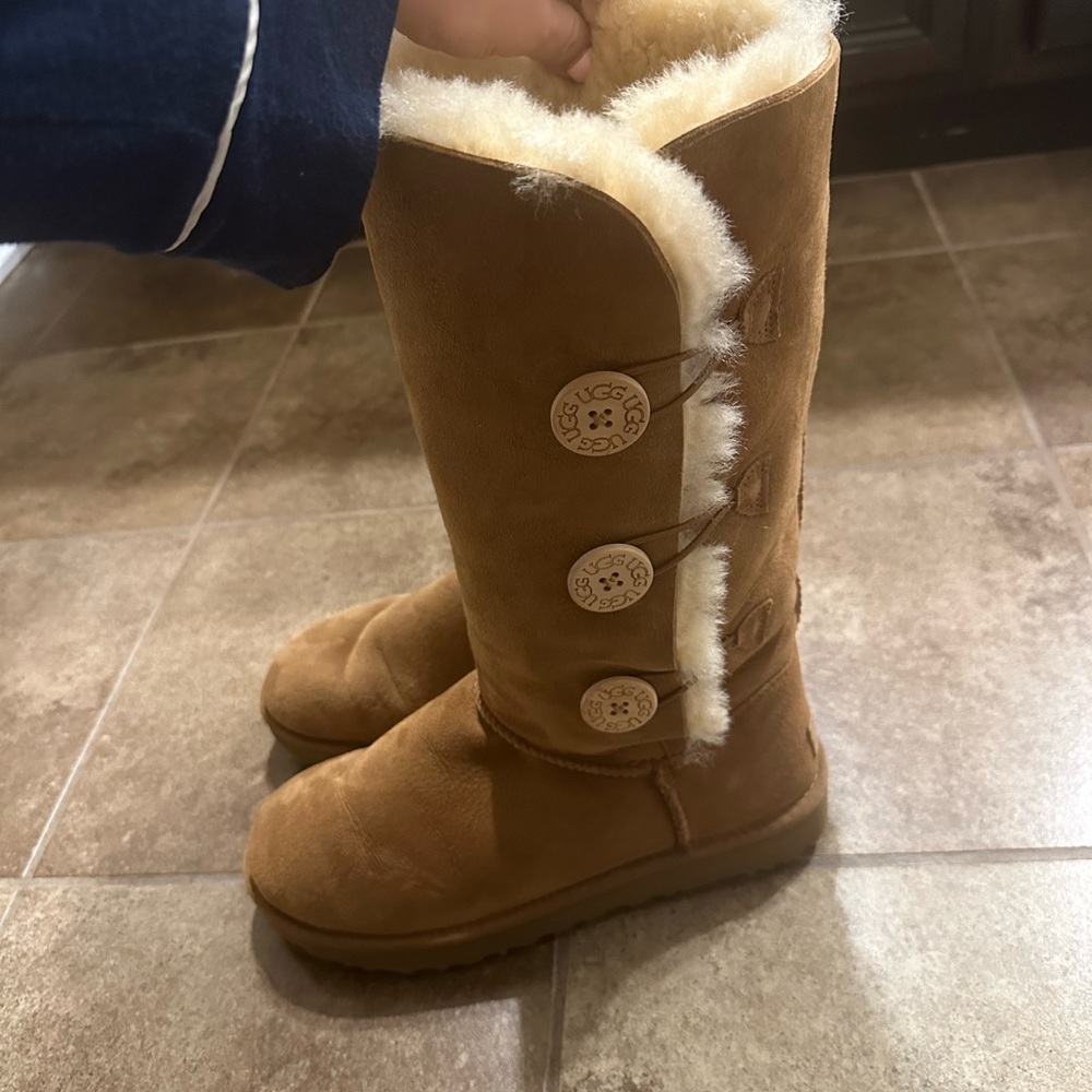 Bailey Tall Button Uggs Chestnut